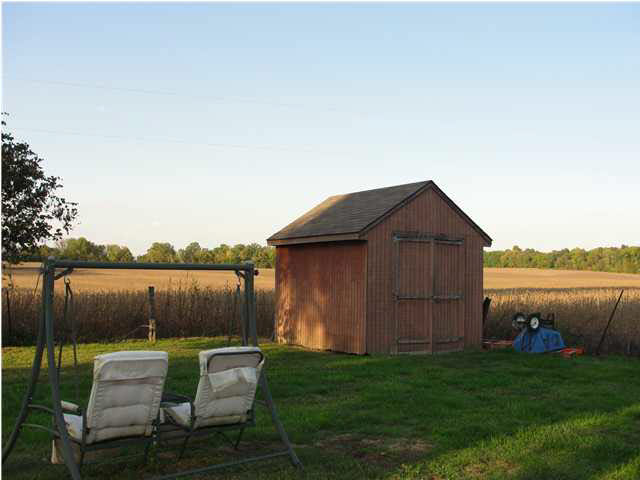 384 E 850 N, Hazleton, IN 47640 photo 3
