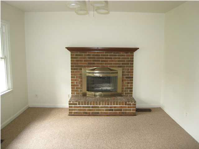 2216 S Lombard Ave, Evansville, IN 47714 photo 4