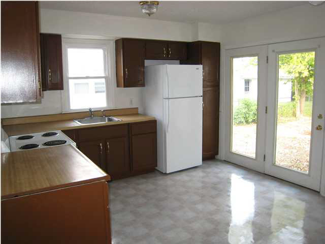 2216 S Lombard Ave, Evansville, IN 47714 photo 5