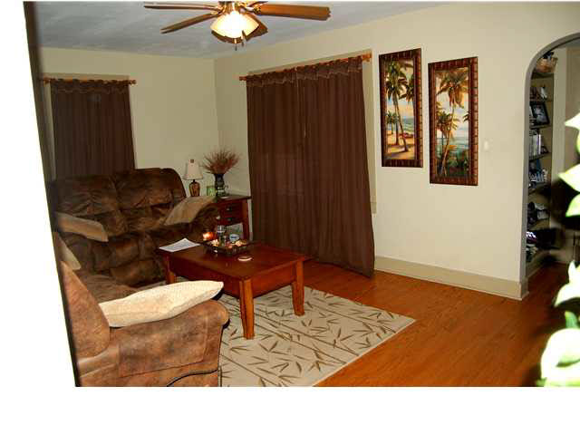 1108 Herrman St, Tell City, IN 47586 photo 4