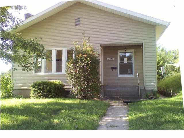2821 Hillcrest Ter, Evansville, IN 47712 photo 1