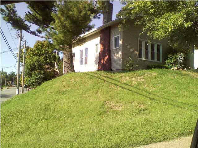 2821 Hillcrest Ter, Evansville, IN 47712 photo 2