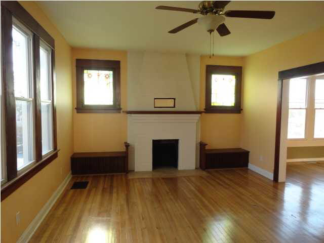 2821 Hillcrest Ter, Evansville, IN 47712 photo 3