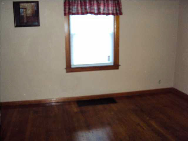 905 7th St, Tell City, IN 47586 photo 5