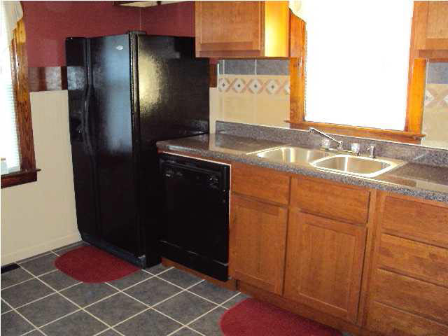 905 7th St, Tell City, IN 47586 photo 2