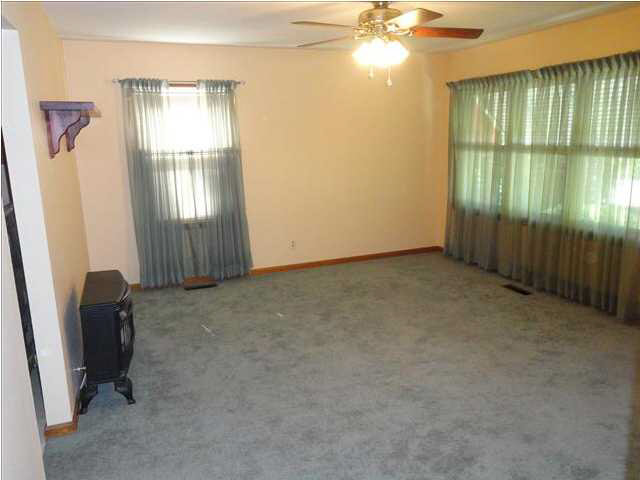 1816 Stevens Ave, Evansville, IN 47714 photo 2