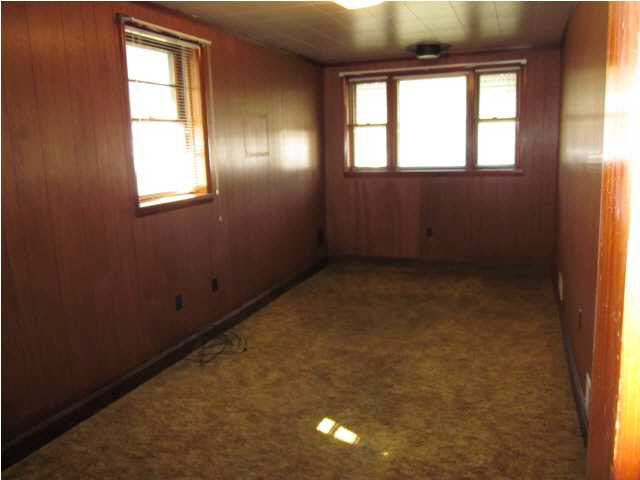 2575 N Bedford Ave, Evansville, IN 47711 photo 10