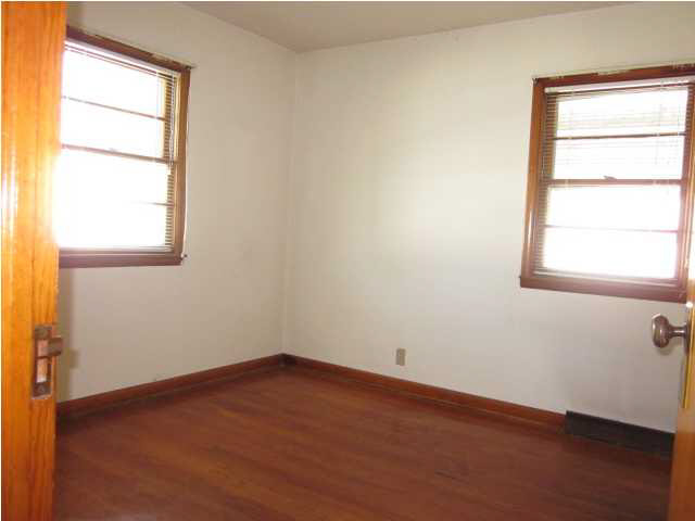 2575 N Bedford Ave, Evansville, IN 47711 photo 23