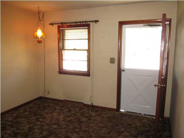 2575 N Bedford Ave, Evansville, IN 47711 photo 2