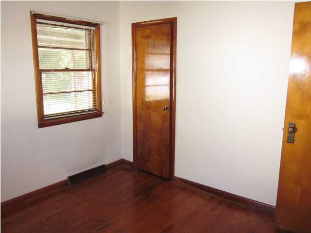 2575 N Bedford Ave, Evansville, IN 47711 photo 24