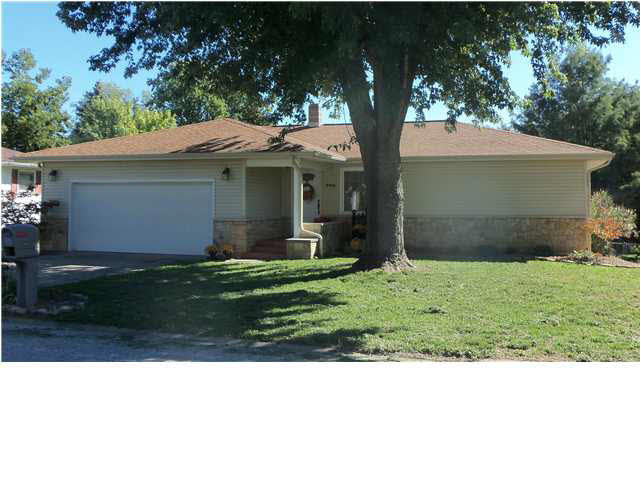 406 NE 18th St, Washington, IN 47501 photo 1