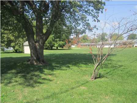 108 E North St, Petersburg, IN 47567 photo 17