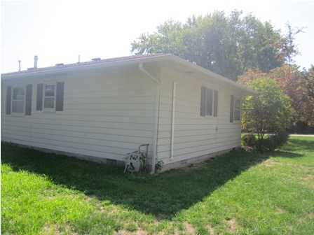 108 E North St, Petersburg, IN 47567 photo 18