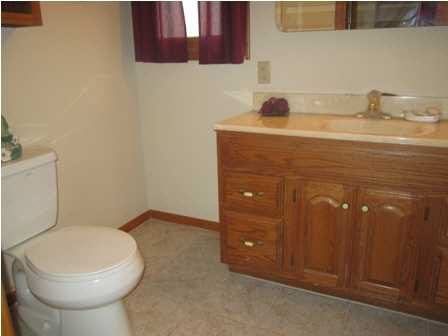 108 E North St, Petersburg, IN 47567 photo 12