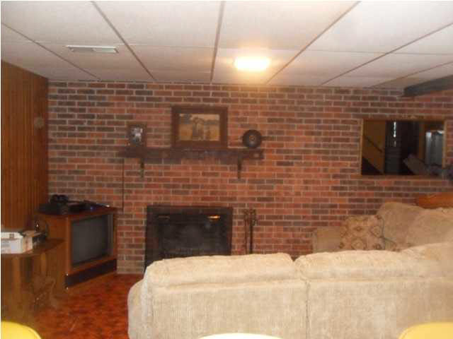 24 Sugarland Rd, Washington, IN 47501 photo 9