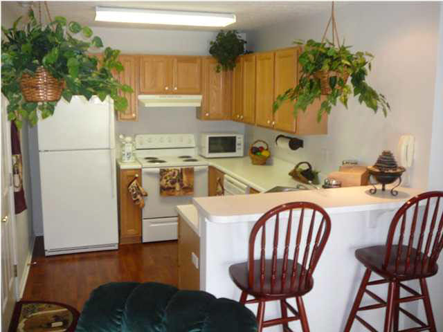 3913 Seasons Pt, Evansville, IN 47715 photo 2