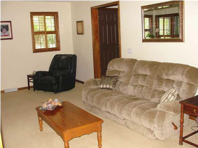 2281 N Benchmark Dr, Princeton, IN 47670 photo 5