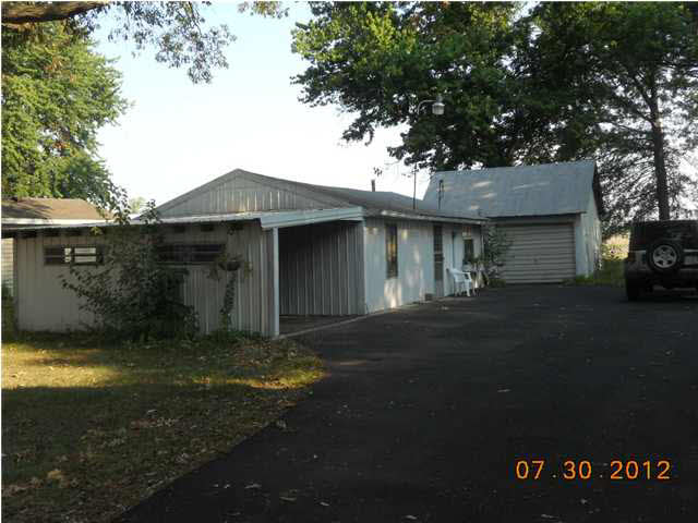 104 W 3rd St, Cannelburg, IN 47519 photo 3