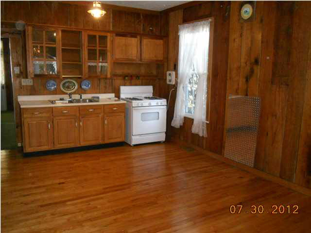 104 W 3rd St, Cannelburg, IN 47519 photo 10