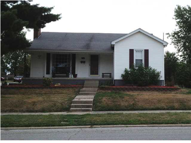 1711 Grand Ave, Washington, IN 47501 photo 1