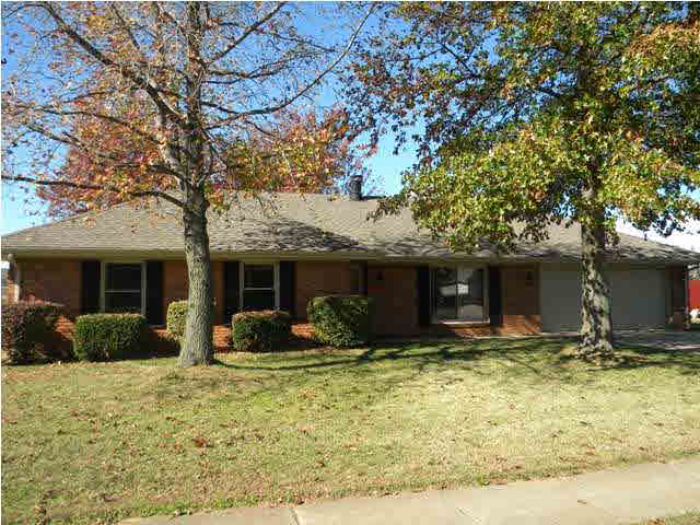 6099 River Bluff Dr, Newburgh, IN 47630 photo 1