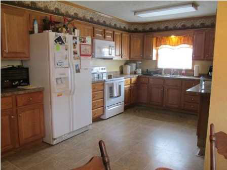 222 W County Road 900 S, Oakland City, IN 47660 photo 2