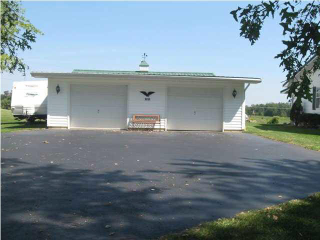 9650 Sweetwater Rd, Tell City, IN 47586 photo 4