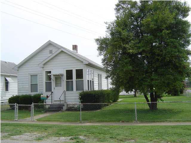 1116 W Idlewild Dr, Evansville, IN 47710 photo 1