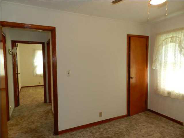 505 E Sinclair St, Fort Branch, IN 47648 photo 10