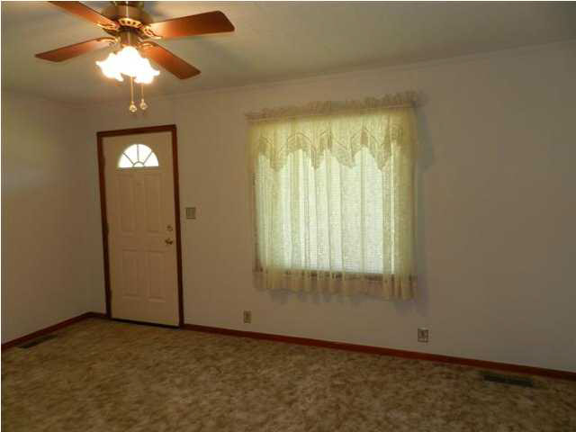 505 E Sinclair St, Fort Branch, IN 47648 photo 9