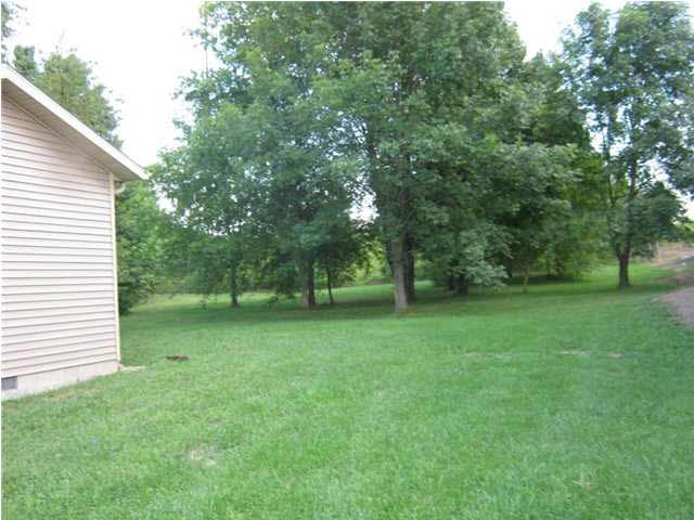 481 E 750 S, Fort Branch, IN 47648 photo 3