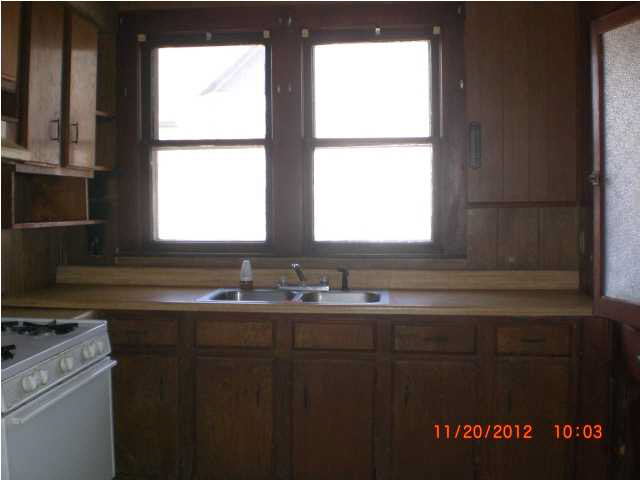 201 E Washington St, Chandler, IN 47610 photo 9