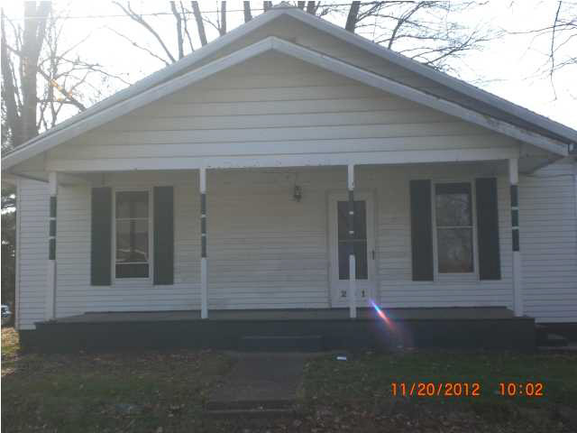 201 E Washington St, Chandler, IN 47610 photo 1
