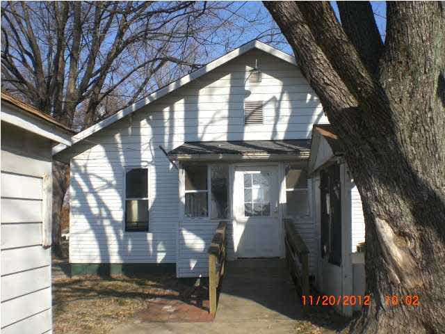 201 E Washington St, Chandler, IN 47610 photo 5
