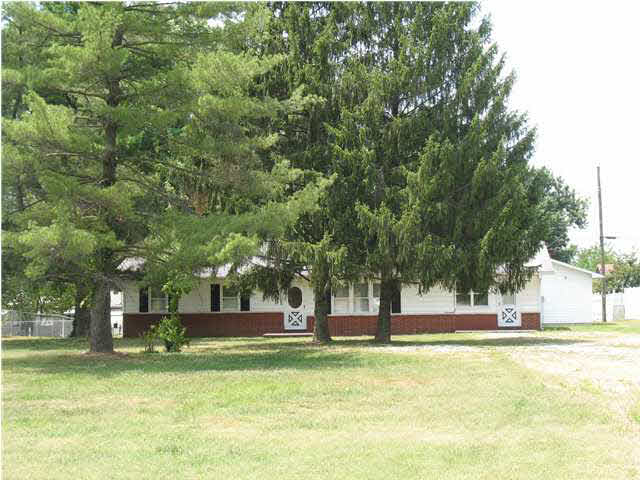 821 33rd St, Tell City, IN 47586 photo 1