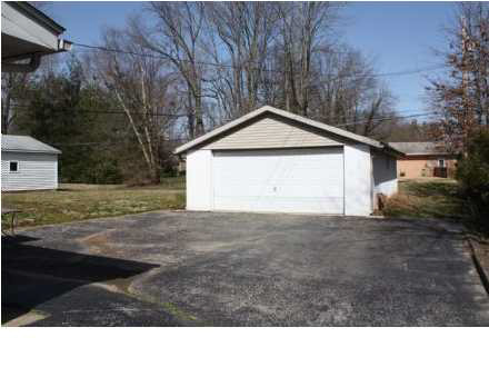 1 W Bujey Dr, Evansville, IN 47710 photo 3