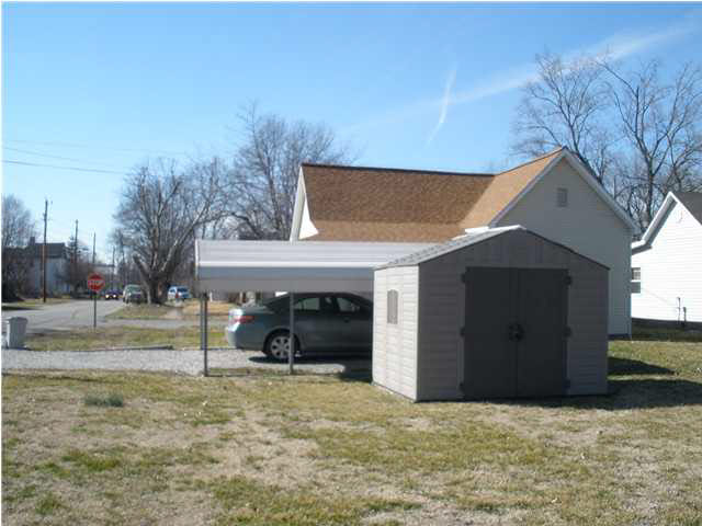 628 S Race St, Princeton, IN 47670 photo 8