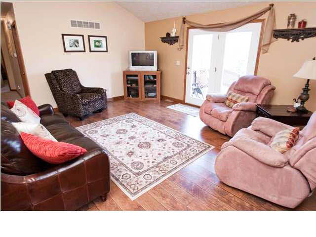 4900 N Posey County Line Rd, Evansville, IN 47720 photo 2