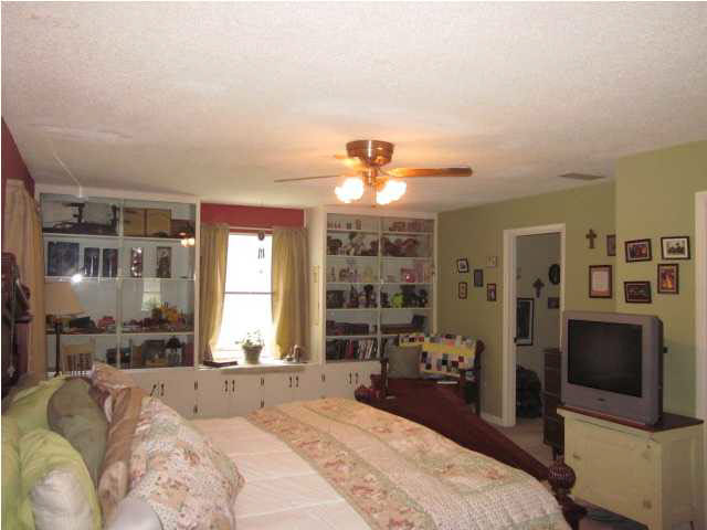 6940 S Tara Ln, Fort Branch, IN 47648 photo 11