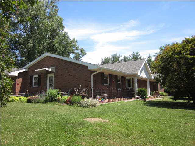 6940 S Tara Ln, Fort Branch, IN 47648 photo 1