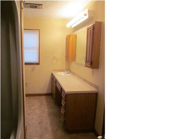 2328 E Riverside Dr, Evansville, IN 47714 photo 9