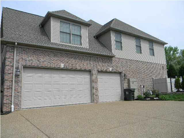 4696 Estate Dr, Newburgh, IN 47630 photo 2