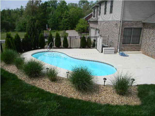 4696 Estate Dr, Newburgh, IN 47630 photo 3