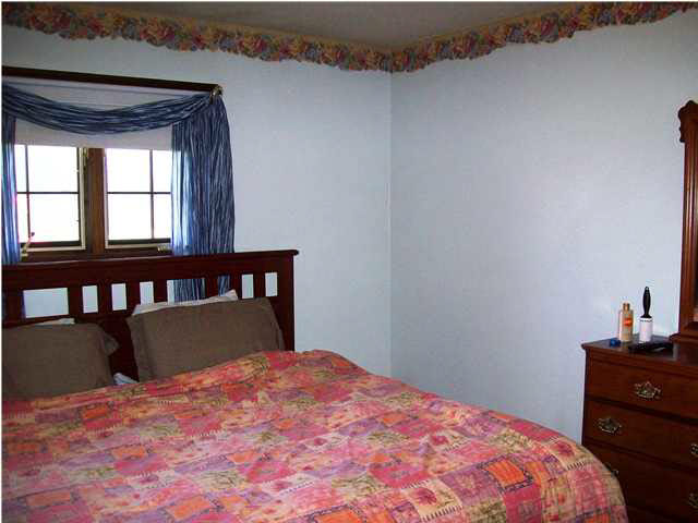300 Hill Ct, Washington, IN 47501 photo 8