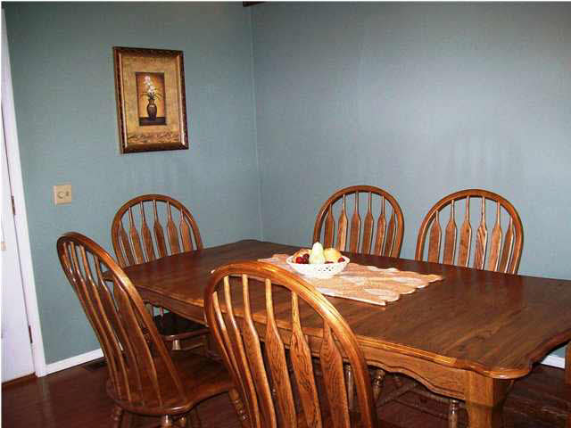 300 Hill Ct, Washington, IN 47501 photo 3