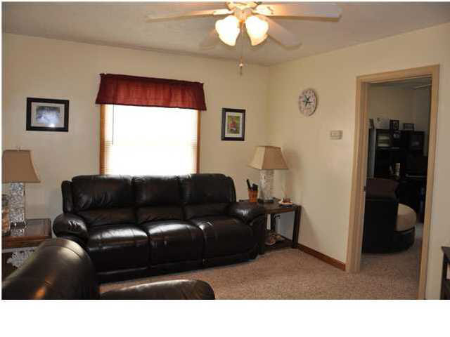 3317 N Twelfth Ave, Evansville, IN 47720 photo 2