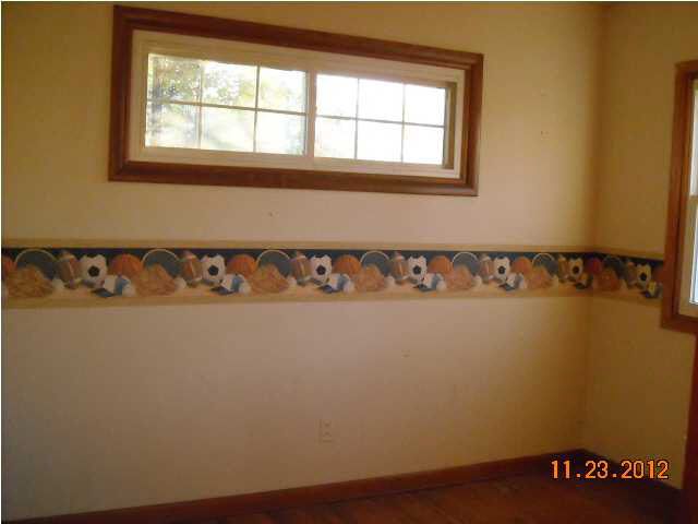 8000 Spry Rd, Evansville, IN 47715 photo 5