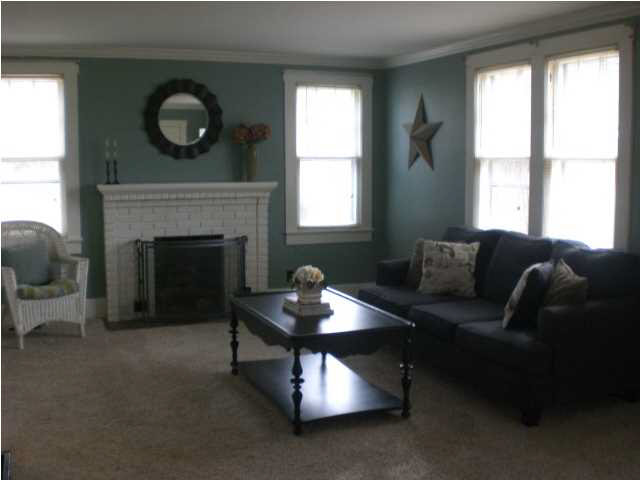 203 Cypress St, Newburgh, IN 47630 photo 2