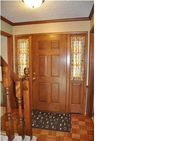 6835 Kolb Dr, Evansville, IN 47715 photo 2