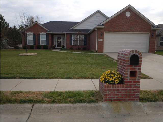 5871 Kevin Ct, Newburgh, IN 47630 photo 1